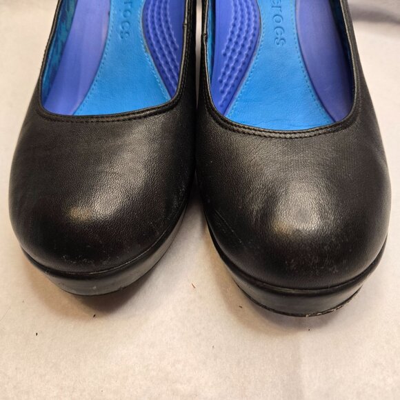 Crocs A-Leigh Black Leather Wedge Heel Slip-On Shoes Size W8 - Picture 7 of 8